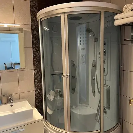 Cosy 2 Bedroom In Apartamento Pärnu